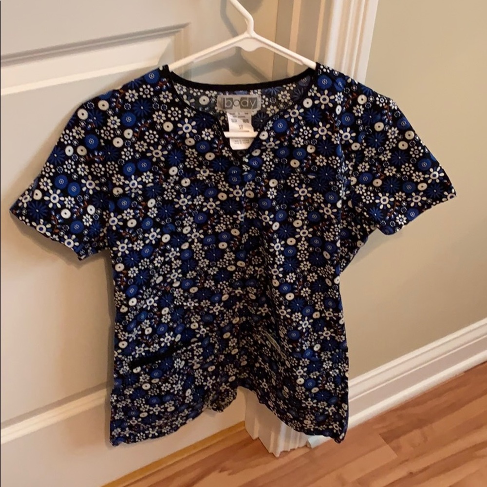 Scrub Top Bundle - Picture 2 of 8